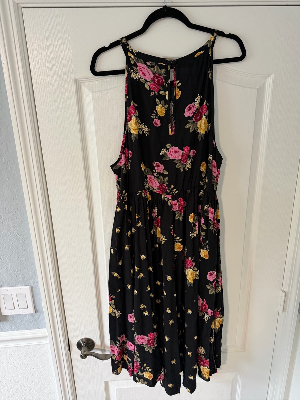 Black Halter Floral Sleeveless Hi Lo Dress - Picture 3 of 5